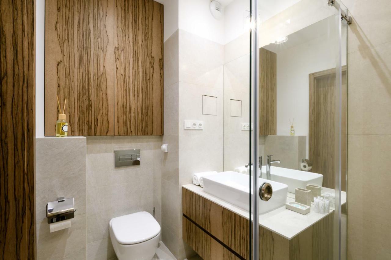 Luxlux Apartments Afara Варшава Екстер'єр фото
