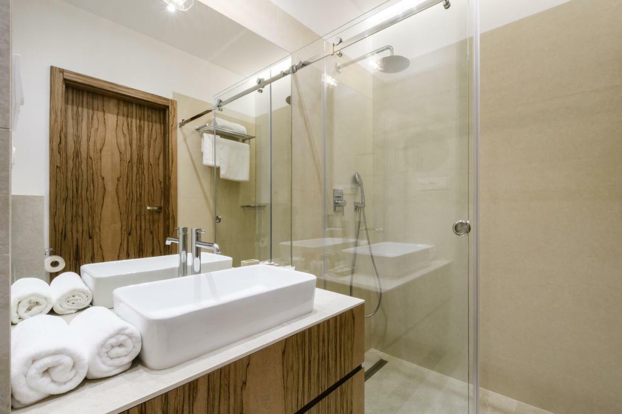 Luxlux Apartments Afara Варшава Екстер'єр фото